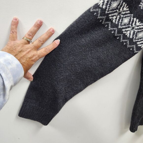 Old Navy Mens Fair Isle Crewneck Sweater Size XL Cream Black Gray Bear Cozy - Picture 6 of 12